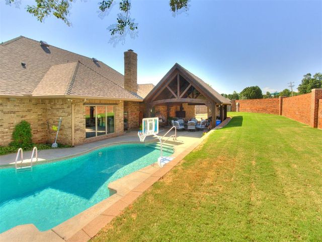 1429 Spring Creek Drive, Yukon, OK 73099