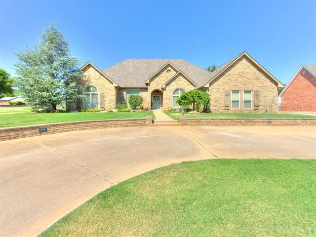 1429 Spring Creek Drive, Yukon, OK 73099
