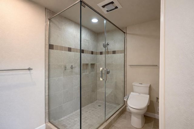 1033 Crestview Drive 216, Mountain View, CA 94040