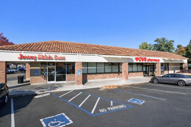 1033 Crestview Drive 216, Mountain View, CA 94040