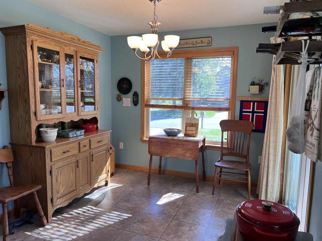 801 Derek Lane, Viroqua, WI 54665