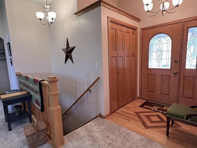 801 Derek Lane, Viroqua, WI 54665