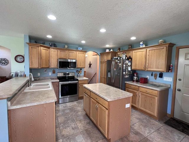 801 Derek Lane, Viroqua, WI 54665