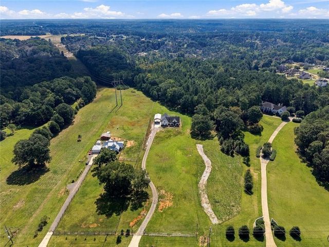 4498 Center Hill Church Road, Loganville, GA 30052