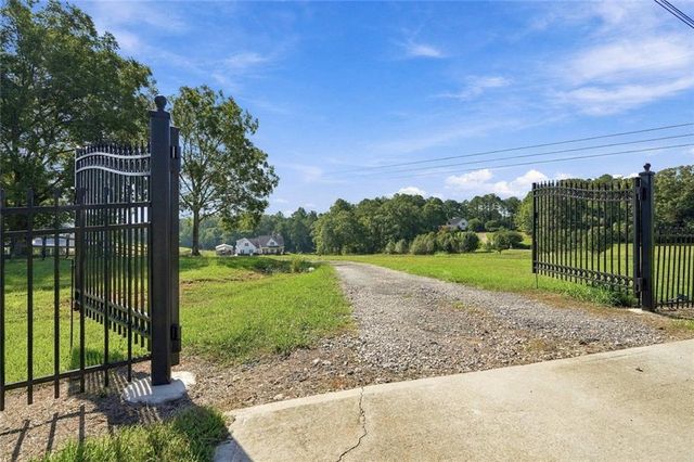 4498 Center Hill Church Road, Loganville, GA 30052