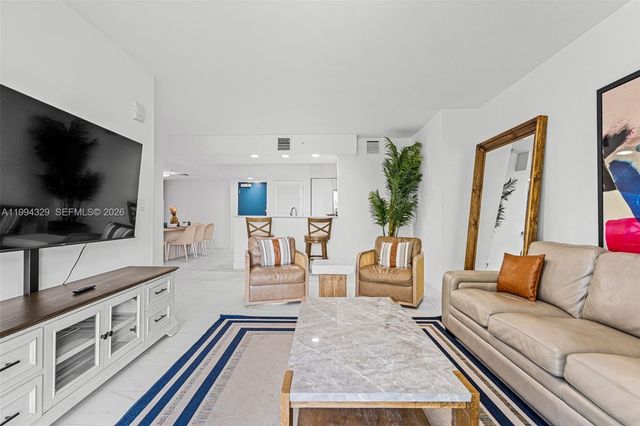 1850 Monroe Street 310, Hollywood, FL 33020