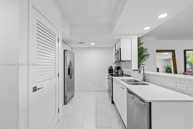 1850 Monroe Street 310, Hollywood, FL 33020