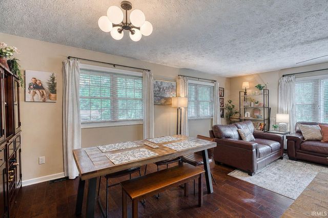 7717 Meadowview Drive, Evansville, IN 47710