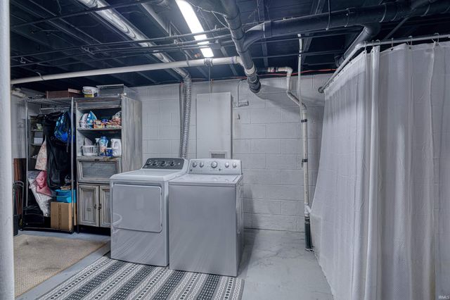 7717 Meadowview Drive, Evansville, IN 47710