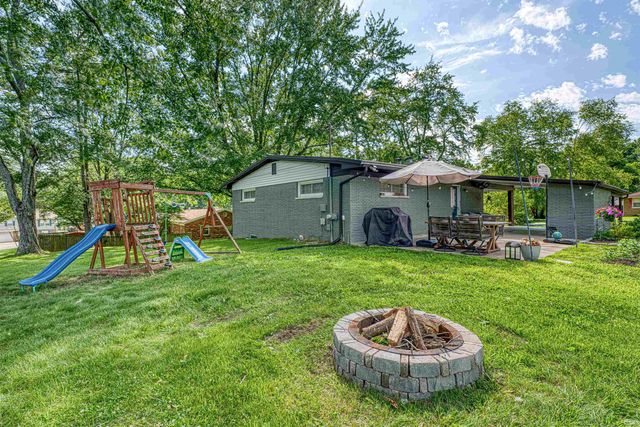 7717 Meadowview Drive, Evansville, IN 47710