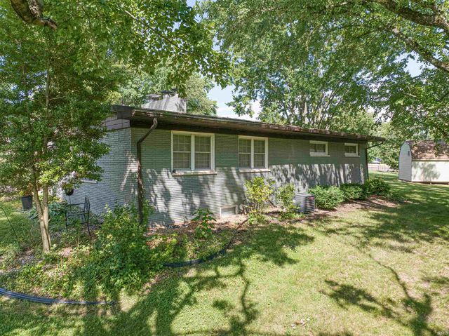 7717 Meadowview Drive, Evansville, IN 47710