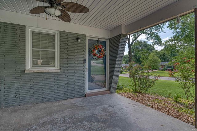 7717 Meadowview Drive, Evansville, IN 47710