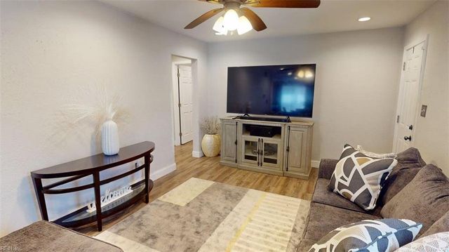 3841 Robin Hood RD, Norfolk, VA 23513