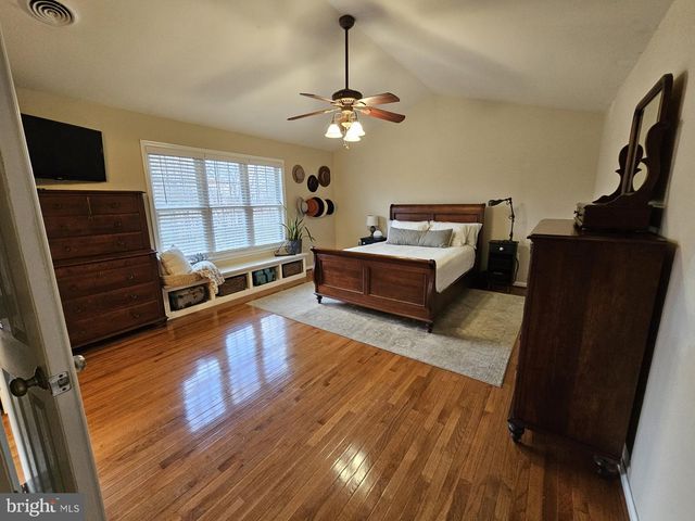 66 MASON LN, Martinsburg, WV 25404