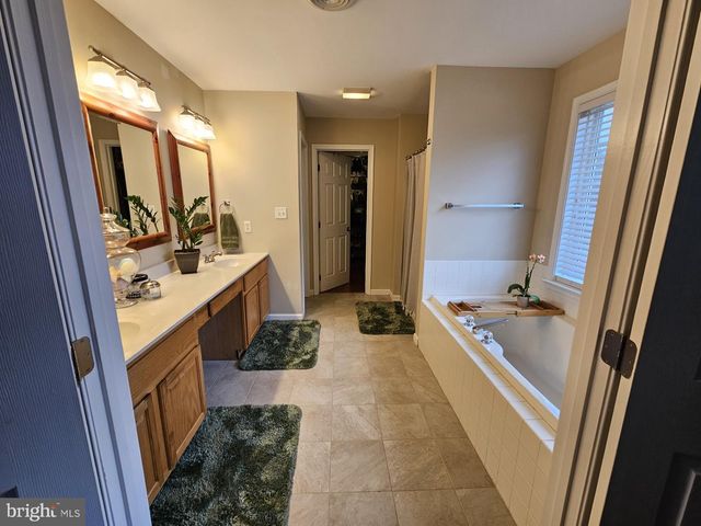 66 MASON LN, Martinsburg, WV 25404