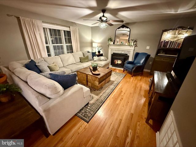 66 MASON LN, Martinsburg, WV 25404