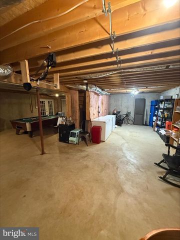 66 MASON LN, Martinsburg, WV 25404