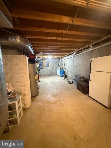 66 MASON LN, Martinsburg, WV 25404