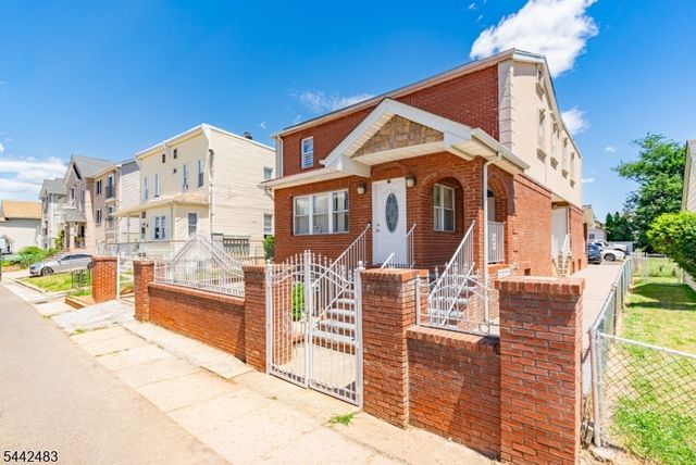 829 Allen St 4, Elizabeth City, NJ 07202