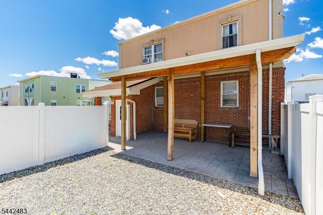 829 Allen St 4, Elizabeth City, NJ 07202