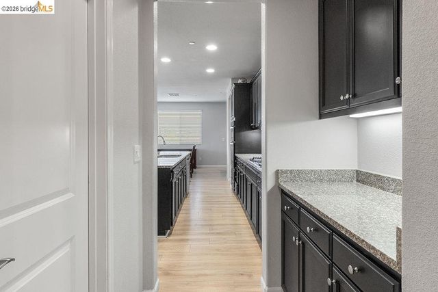 983 Dainty Ave, Brentwood, CA 94513