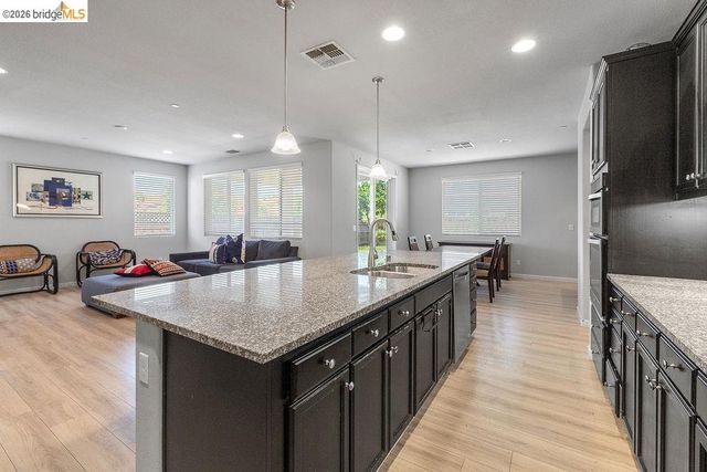983 Dainty Ave, Brentwood, CA 94513