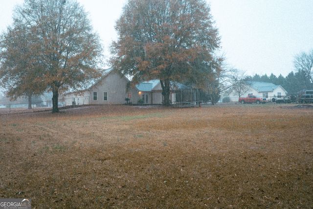 1145 Larkspur Drive, Locust Grove, GA 30248