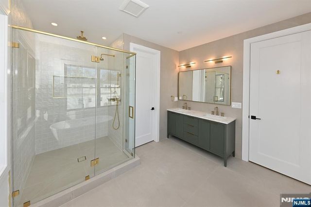 212 Monroe Avenue, River Edge, NJ 07661