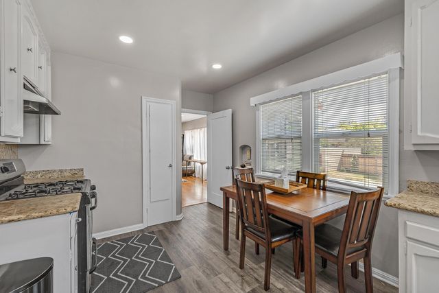 5707 Carberry Ave, Oakland, CA 94609