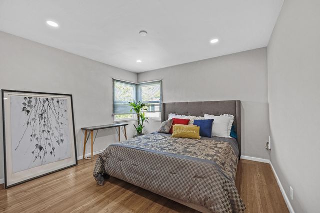 5707 Carberry Ave, Oakland, CA 94609