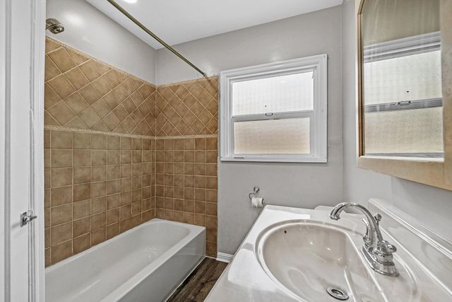 5707 Carberry Ave, Oakland, CA 94609