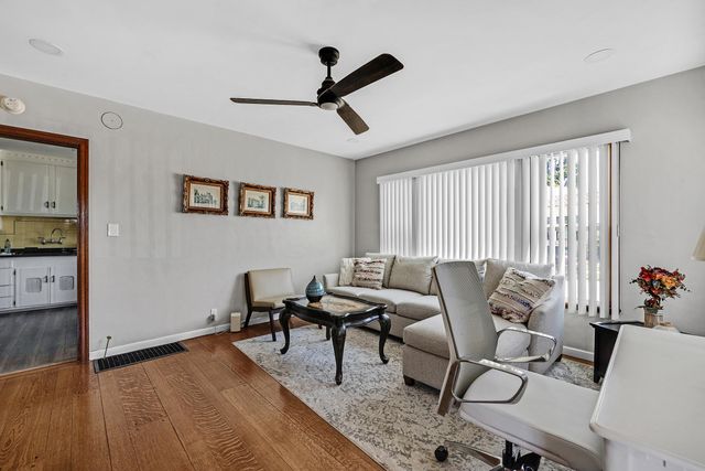 5707 Carberry Ave, Oakland, CA 94609