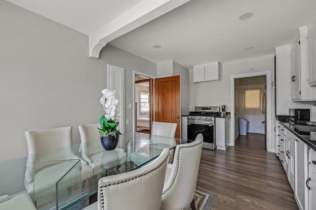 5707 Carberry Ave, Oakland, CA 94609