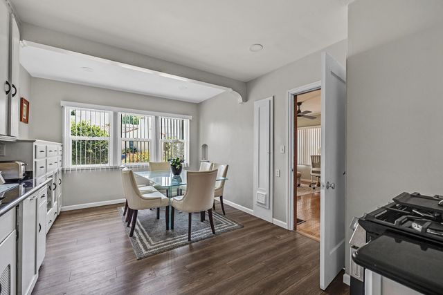 5707 Carberry Ave, Oakland, CA 94609