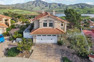 9863 Avenida Colino, Spring Valley, CA 91977