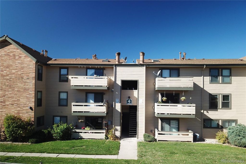 430 Zang Street 4-105, Lakewood, CO 80228