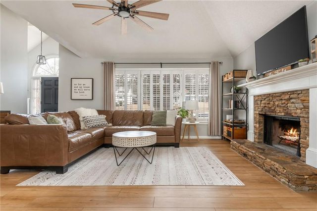 414 Etowah Valley Way, Woodstock, GA 30189