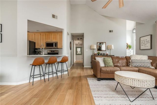 414 Etowah Valley Way, Woodstock, GA 30189