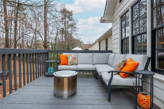 414 Etowah Valley Way, Woodstock, GA 30189