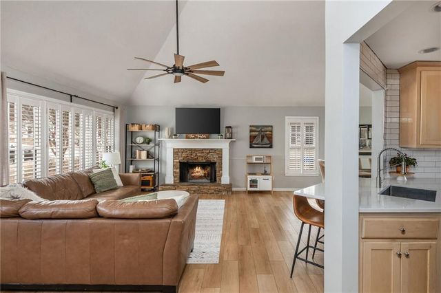 414 Etowah Valley Way, Woodstock, GA 30189