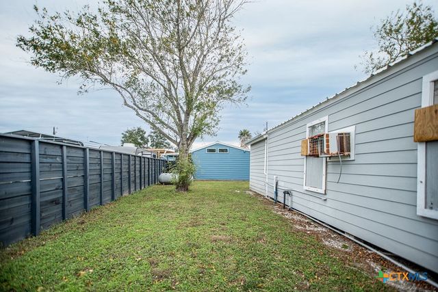 190 La Lucia Street, Port Lavaca, TX 77979