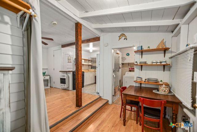 190 La Lucia Street, Port Lavaca, TX 77979