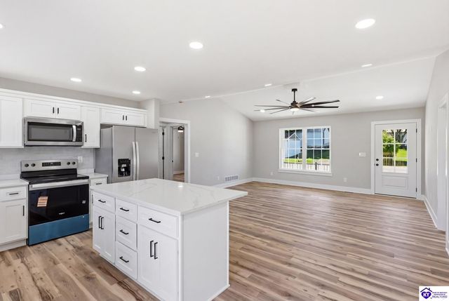 113 Crutcher Street, Vine Grove, KY 40175