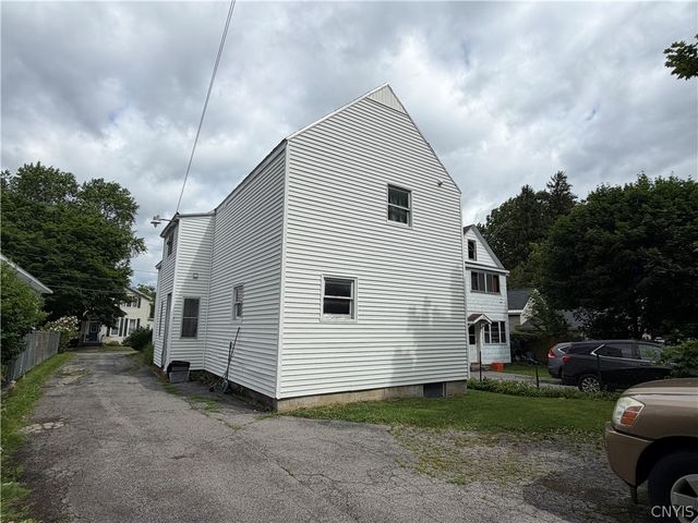 1127 Jefferson Avenue, Utica, NY 13501