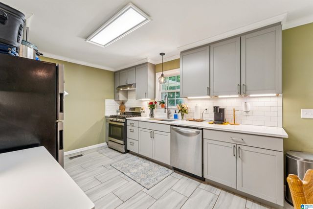 8364 KENT AVENUE, Leeds, AL 35094