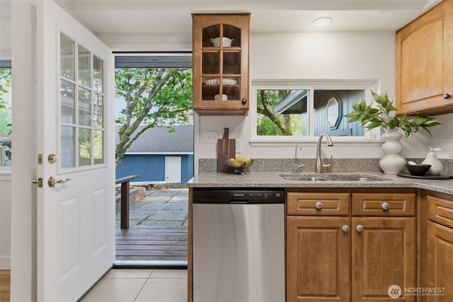 6123 NE 185th Street, Kenmore, WA 98028