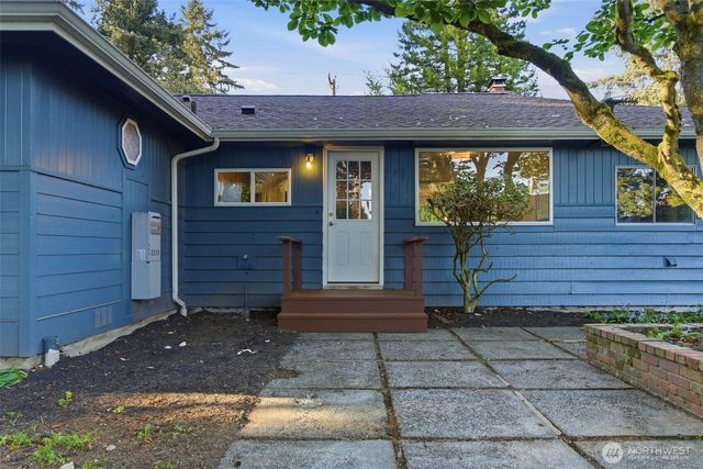 6123 NE 185th Street, Kenmore, WA 98028