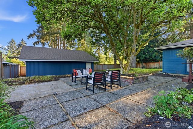 6123 NE 185th Street, Kenmore, WA 98028