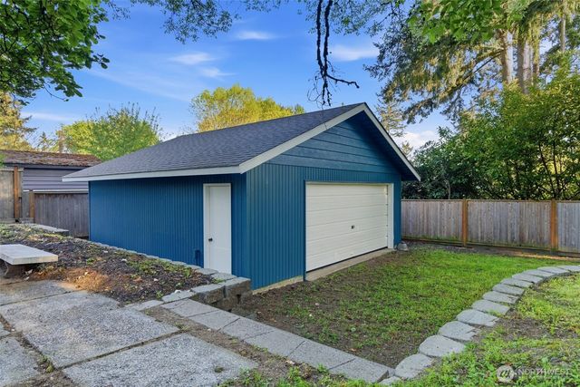 6123 NE 185th Street, Kenmore, WA 98028