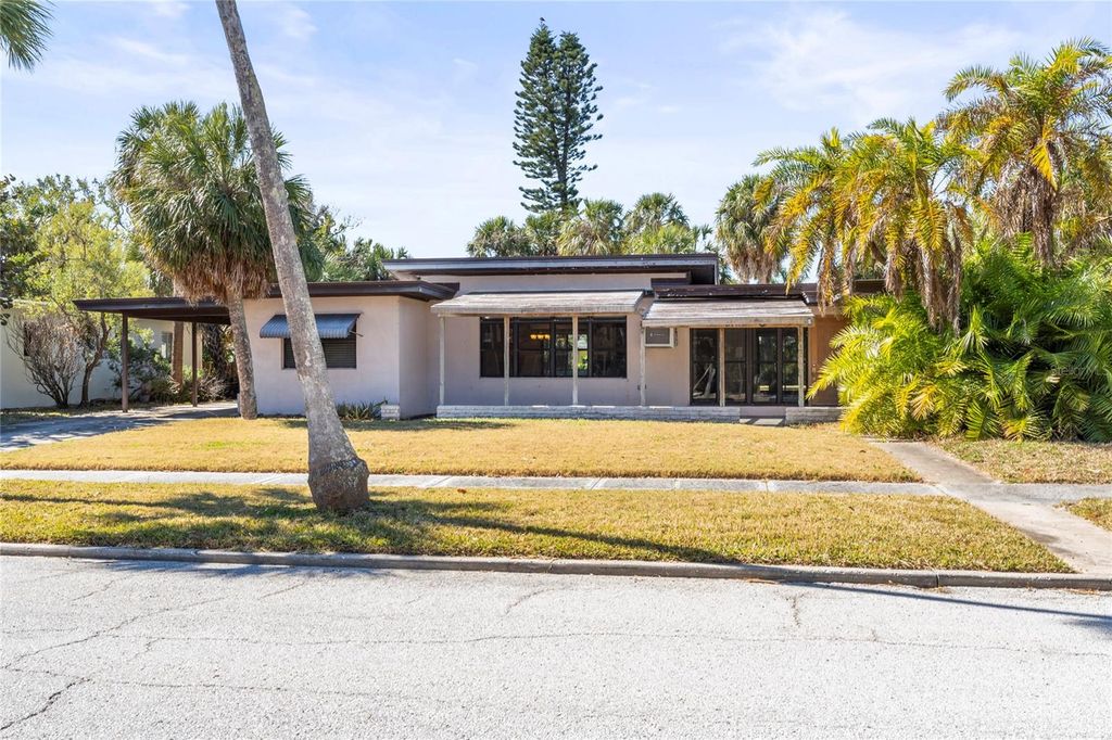 Image 3 of property listing at 3110 W DE BAZAN AVENUE, St Pete Beach, FL 33706